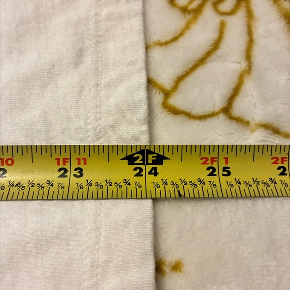 EUC Adidas Ladies Short Sleeve T- Shirt ( Wore Once) 100% Cotton - Picture 2 of 7